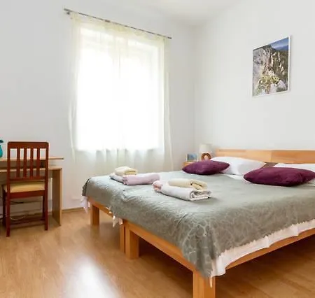 金盏花魔方公寓 斯普利特